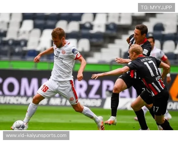 多特蒙德2-2战平斯图加特，吉拉西穆科科联手建功